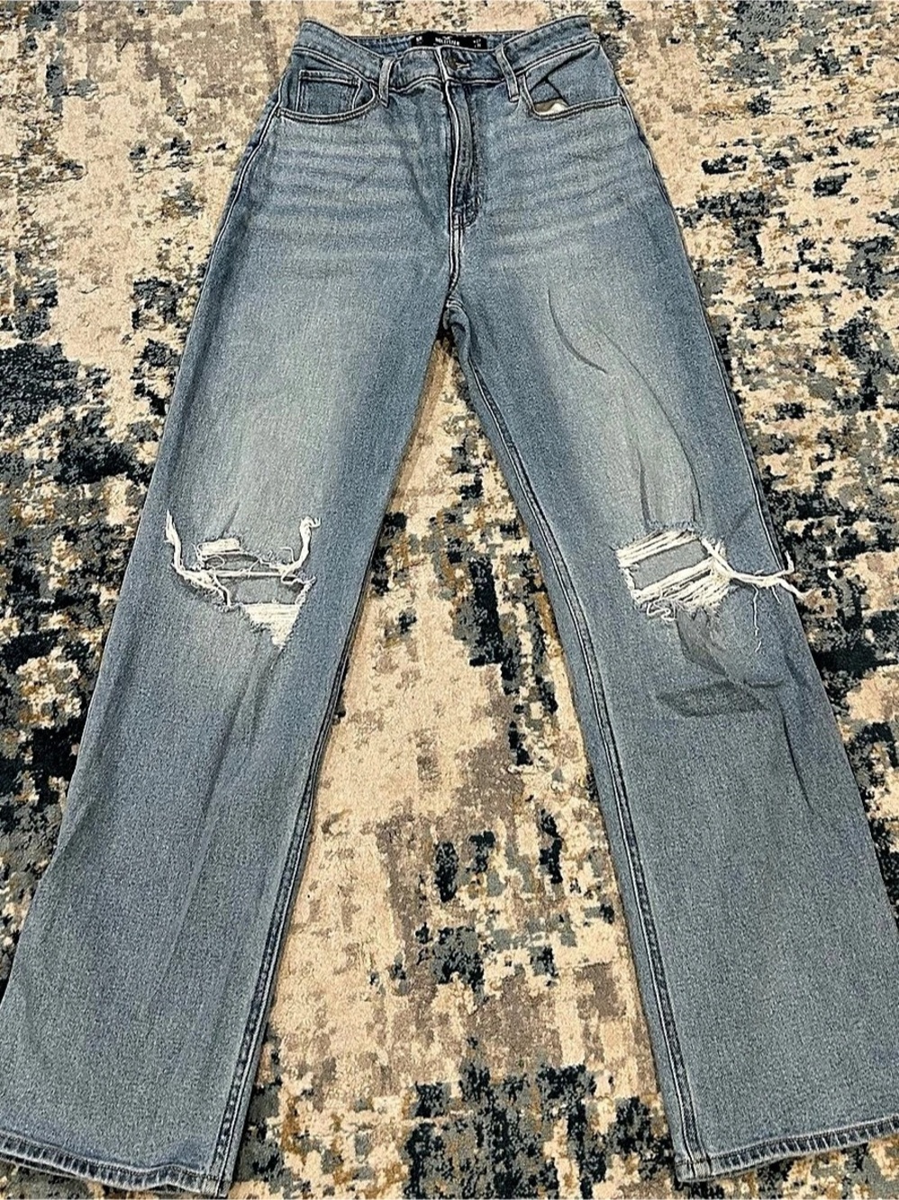 Hollister ultra High-Rise dad Jeans (vintage stretch) Distressed Blue Jeans